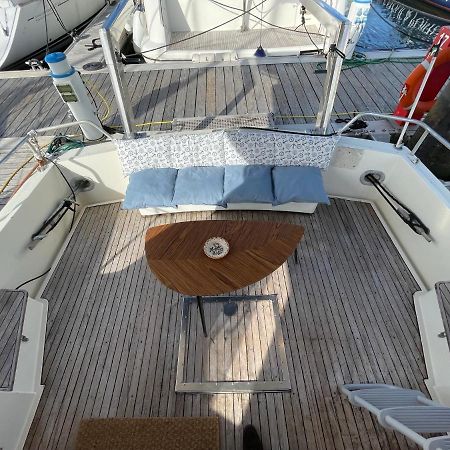 Отель Infantman Yatch Вила-Нова-ди-Гая Экстерьер фото