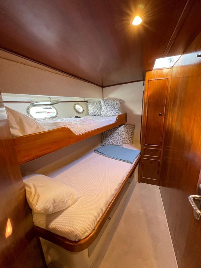 Отель Infantman Yatch Вила-Нова-ди-Гая Экстерьер фото
